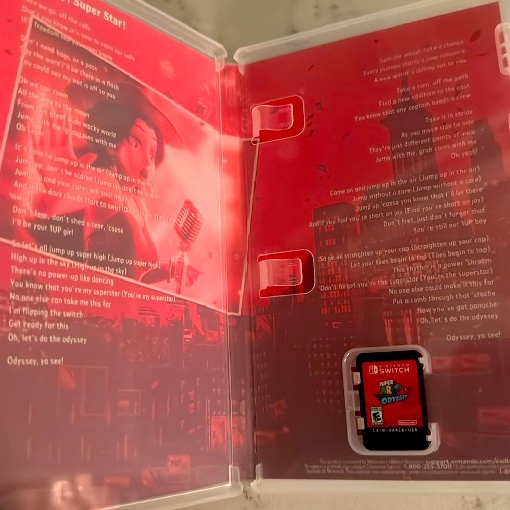 Nintendo Switch Super Mario Odyssey Game like new! - Picture 3 of 3
